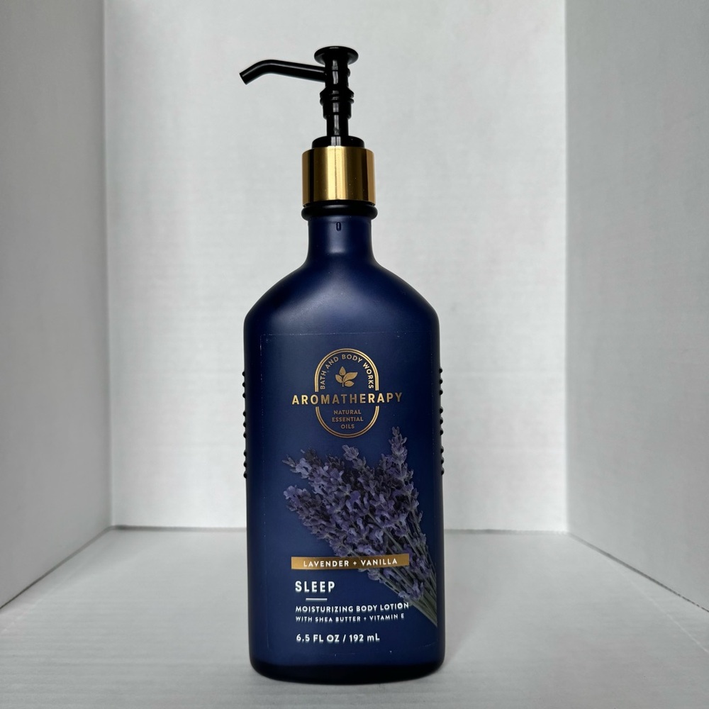 Bath & Body Works Aromatherapy Lavender Vanilla Lotion Sleep 6.5 oz 90% Full - Picture 2 of 8